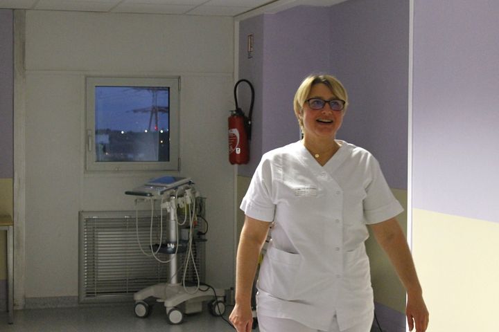 Valérie Rogier à l'hôpital de Martigues, le 20 mai 2019.&nbsp; (LOUISE HEMMERLE / FRANCE INFO)