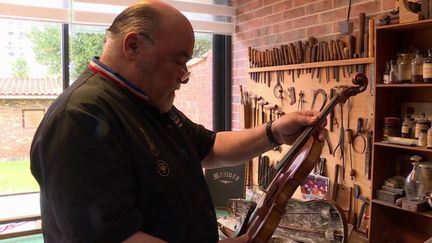 Musique : à la découverte d'un maître luthier d'exception