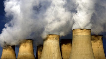 Une image de l'ancienne centrale britannique de Ratcliffe-on-Soar, à Nottingham, (Royaume-Uni), le 13 décembre 2017. (DAVID DAVIES / AFP)