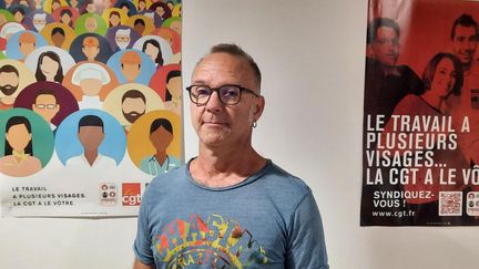 David Gistau, représetnant CGT, de la fonderie SAM. (SANDRINE ETOA-ANDEGUE / RADIO FRANCE)