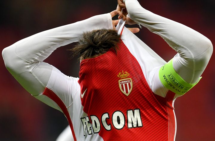 Le milieu monégasque Nabil Dirar lors du match Bayer Leverkusen-Monaco, le 7 décembre 2016. (PATRIK STOLLARZ / AFP)