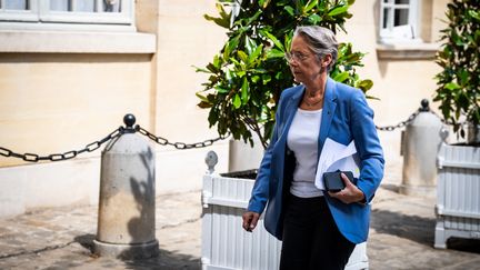 La Première ministre, Elisabeth Borne, le 30 juin 2023 à Paris. (XOSE BOUZAS / HANS LUCAS / AFP)