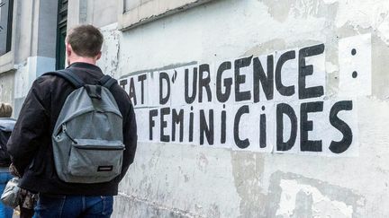 En 2018, 121 femmes ont été tuées dans le cadre de violences conjugales, selon les chiffres du ministère de l'Intérieur. D'après des collectifs militants, ce total aurait d'ores et déjà été dépassé en 2019. Illustration. (BRUNO LEVESQUE / MAXPPP)