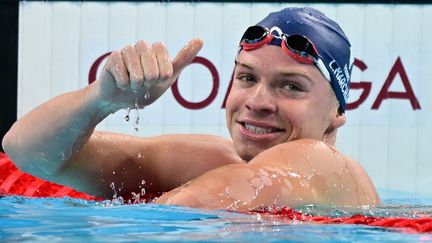 Le nageur Léon Marchand, après une épreuve du 200 m brasse aux Jeux de Paris, le 30 juillet 2024 à Nanterre (Hauts-de-Seine). (FRANCOIS-XAVIER MARIT / AFP)