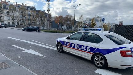 Un véhicule de la police nationale en intervention à Nancy, en Meurthe-et-Moselle.
 (LEO LIMON / RADIOFRANCE)