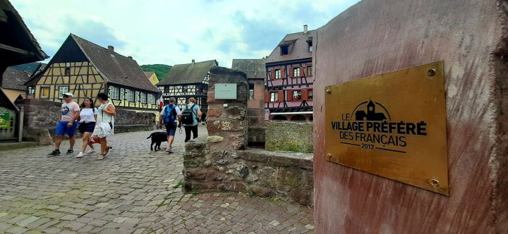 Kaysersberg a été élu village préféré des Français en 2017. (VALENTIN DUNATE / FRANCEINFO / RADIO FRANCE)