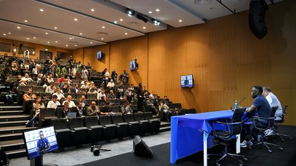 Bacary Sagna répond à la presse (FRANCK FIFE / AFP)