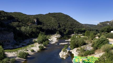 L'homme s'est noyé alors qu'il se baignait dans le Gardon, une rivière du Gard (ALEX BAILLAUD / MAXPPP)