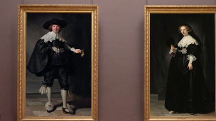 Les portraits de Marten Soolmans et d'Oopjen Coppit, peints par Rembrandt, ne peuvent pas être exposés l'un sans l'autre. Les tableaux appartiennent pourtant à deux pays différents. (France 2)