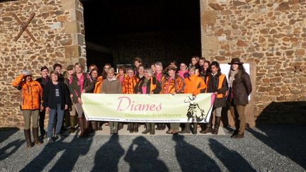 Les adhérentes de l'assocation des Dianes chasseresses de la Mayenne, le 21 octobre 2018. (DIANES CHASSERESSES DE LA MAYENNE)