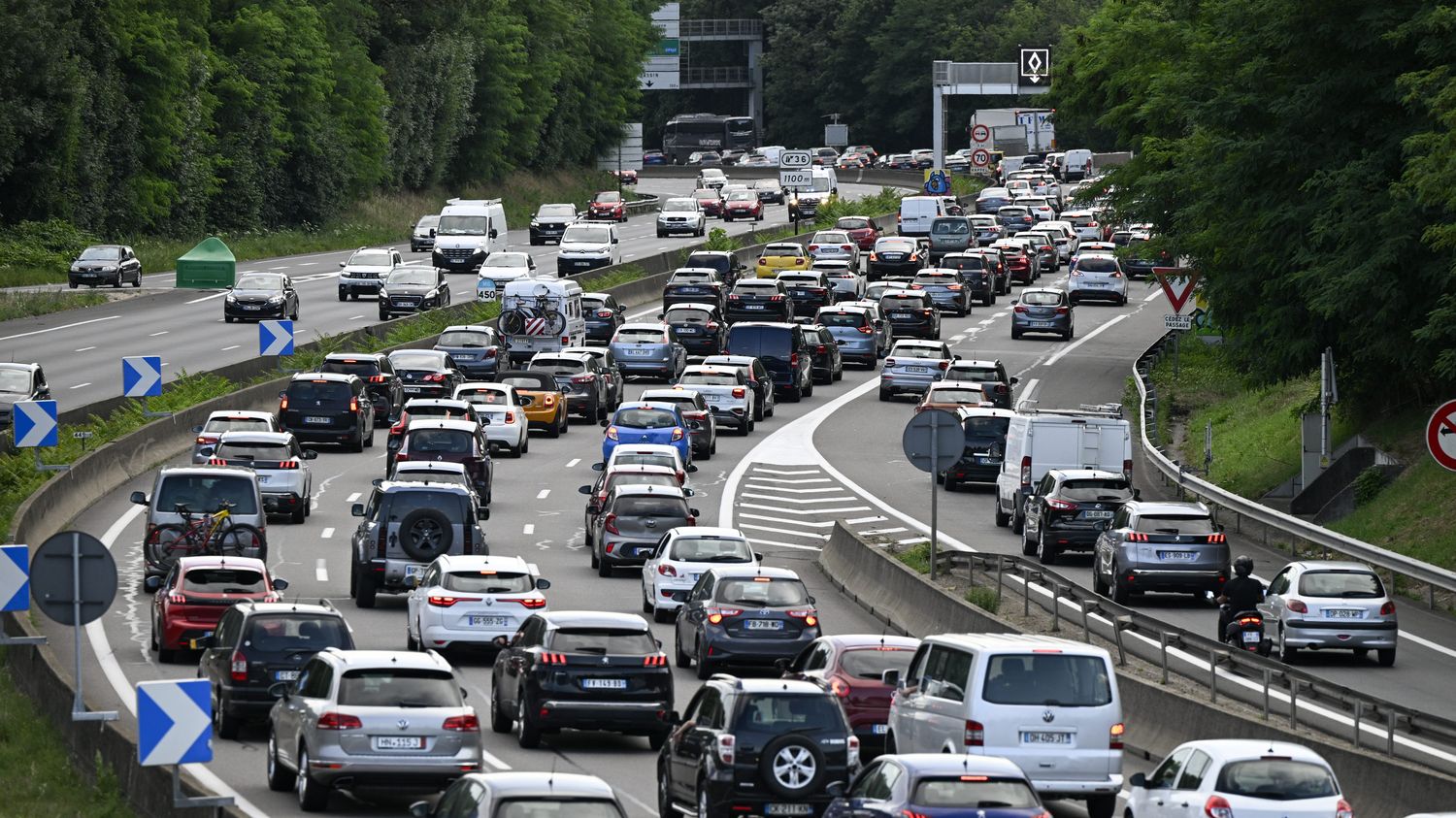 Circulation jusqu'à 1 080 km de bouchons recensés par Bison Futé