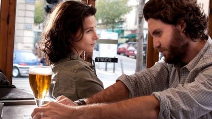 Juliette Binoche et Edgar Ramírez dans le film &quot;A coeur ouvert&quot; de Marion Laine
 (Marion Stalens / Unifrance Films)