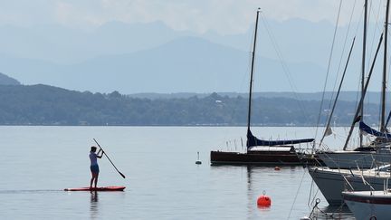 Loisir d'été : le paddle séduit de plus en plus les Français