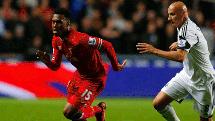 Le Liverpuldian Daniel Sturridge et le joueur de Swansea Jonjo Shelvey