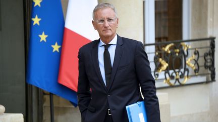 Le secr&eacute;taire d'&Eacute;tat &agrave; la R&eacute;forme territoriale, Andr&eacute; Vallini, le 27 ao&ucirc; 2014 sur le perron de l'Elys&eacute;e (Paris). (BERTRAND GUAY / AFP)