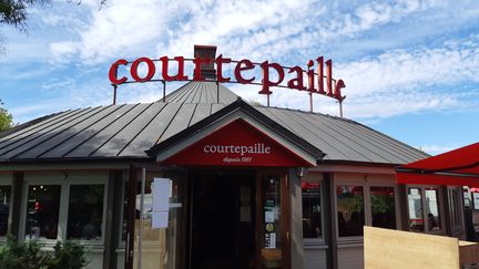 Un restaurant Courtepaille à Rosny-sous-Bois (Seine-Saint-Denis). (HAJERA MOHAMMAD / FRANCE-BLEU PARIS)