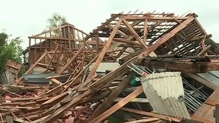 Des orages violents ont fait de nombreux dégâts ce dimanche 29 avril. En direct de l'Aube, Brice Bachon nous en dit plus sur les conséquences de cet épisode météorologique rude. (France 3)