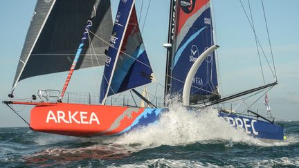 Sébastien Simon a abandonné vendredi la course du Vendée Globe.  (JEAN-FRANCOIS MONIER / AFP)