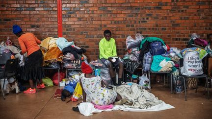 Des personnes hébergées à Johannesburg après des incidents anti-étrangers. Le 9 septembre 2019 (MICHELE SPATARI / AFP)