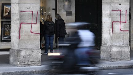 Illustrative photo of a swastika on one of the columns of rue de Rivoli, in Paris, October 11, 2020. (STEPHANE DE SAKUTIN / AFP)