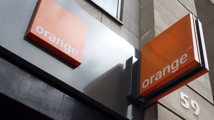 Le sigle d'une boutique Orange &agrave; Paris, le 19 juillet 2012. (ANA AREVALO / AFP)