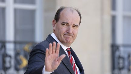 Jean Castex quitte le palais de l'Elysée, à Paris, le 11 mai 2022. (LUDOVIC MARIN / AFP)