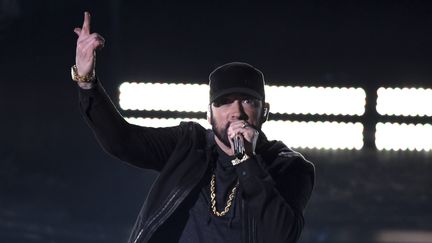 Le rappeur américain Eminem interprète Lose Yourself à la cérémonie des Oscars, le 9 février 2020 au Dolby Theatre de Los Angeles. (CHRIS PIZZELLO/AP/SIPA / SIPA)