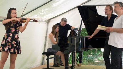 Le trio Wanderer donnera des master-classes à des étudiants choisis par les professeurs invités.
 (BERTRAND LANGLOIS / AFP)