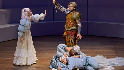 "Ercole Amante" à l'Opéra comique : Iole (Francesca Aspromonte), Hercule (Nahuel Di Pierro), Déjanire (Giuseppina Bridelli) et Hyllus (Krystian Adam). (STEFAN BRION)