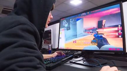 Gamer en action
 (Culturebox / France Télévision)