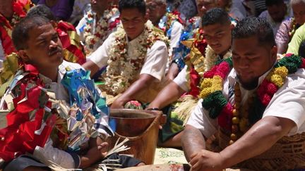 À Wallis et Futuna, la tradition de la fête des archanges, ainsi que celle de la consommation de kava, sont des pratiques culturelles profondément enracinées. La fête des archanges est une célébration marquée par une série de rituels et de coutumes.