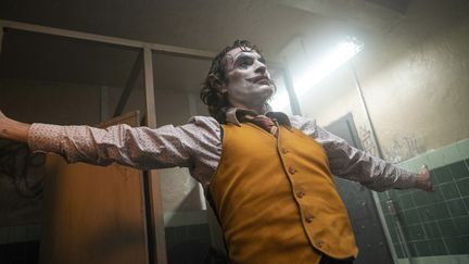 Joaquin Phoenix dans "Joker" de Todd Phillips (NIKO TAVERNISE / COLLECTION CHRISTOPHEL / Warner Bros / AFP)