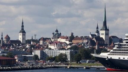 Le port de Tallinn, capitale de l'Estonie, avec la vieille ville. (AFP - Photononstop - Calle Montes)