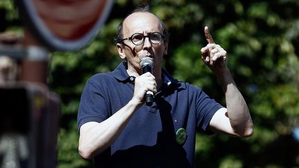 L'avocat Fabrice Di Vizio, lors d'une manifestation contre le pass sanitaire, le&nbsp;14 août 2021 à Paris. (SAMEER AL-DOUMY / AFP)