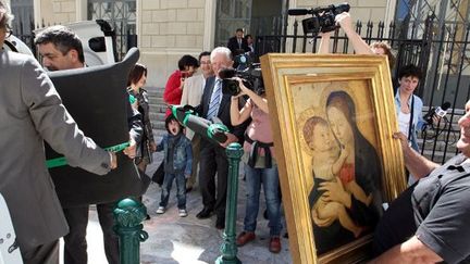 Les quatre tableaux volés, puis retrouvés, reprennent le chemin du Palais Fesch (Ajaccio, le 7 mai 2012)
 (Pascal Pochard-Casabianca)