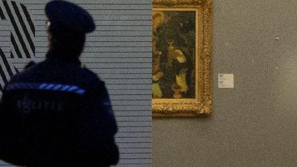 Arrivée de la police au Kunshal Museum de Rotterdam après le vol des tableaux en octobre 2012
 (ROBIN UTRECHT / ANP / AFP)