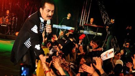 Farhad Darya, le &quot;Elvis afghan, en concert à Kaboul le 24 novembre
 (MASSOUD HOSSAINI / AFP)