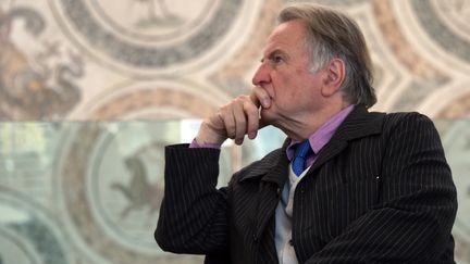 Régis Debray le 27 octobre 2015 avant la "cérémonie du Bardo" qui allait rendre publique la dernière liste des finalistes pour le Goncourt à Tunis. 
 (FETHI BELAID / AFP)