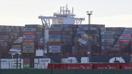 Des conteneurs&nbsp;MSC Zoe&nbsp;dans le port de&nbsp;Bremerhaven (Allemagne), le 3 janvier 2019. (PATRIK STOLLARZ / AFP)