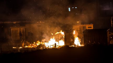 Grande-Synthe : le camp de migrants ravagé par un incendie