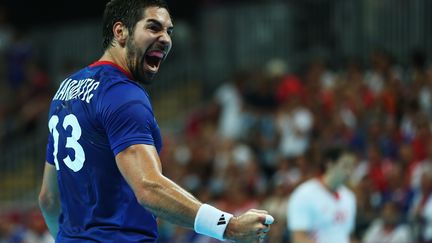 Le handballeur de l'&eacute;quipe de France Nikola Karabatic, lors de la demi-finale des Jeux olympiques France-Croatie, le 10 ao&ucirc;t 2012 &agrave; Londres (Royaume-Uni). (JEFF GROSS / GETTY IMAGES EUROPE)