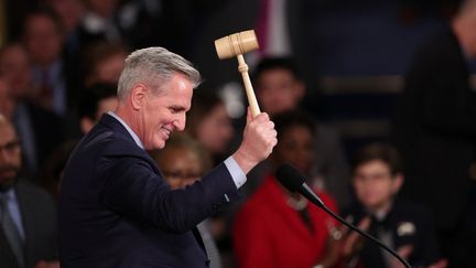 Le républicain Kevin McCarthy, tout juste élu président de la Chambre des représentants, le 7 janvier 2023 à Washington (Etats-Unis). (WIN MCNAMEE / GETTY IMAGES NORTH AMERICA / AFP)