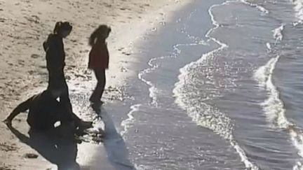 Sur une plage du bassin d'Arcachon, en Gironde. (FTVI / FRANCE 2)