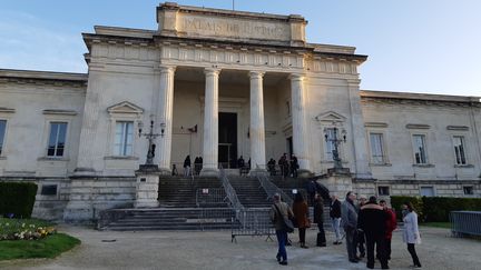 Le Palais de&nbsp; justice de Saintes où se déroule le procès de Joël Le Scouarnec. (ARIANE GRIESSEL / FRANCE-INTER)