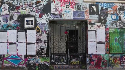 Musique : les fans de Serge Gainsbourg rendent hommage au chanteur, disparu il y a 30 ans