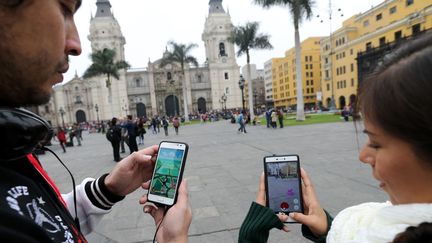 A Lima au Pérou, au temps où on pouvait jouer au jeu Pokémon Go en plein jour ! (ANDINA / MAXPPP)