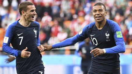 Les Bleus entament la deuxième phase du Mondial (ANNE-CHRISTINE POUJOULAT / AFP)