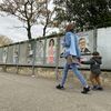 Des panneaux électoraux installés dans le quartier de la Paillade, à Montpellier (Hérault), le 12 avril 2022. (RAPHAEL GODET / FRANCEINFO)