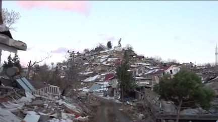 Séisme en Turquie et Syrie : immersion des villages fantômes sur les hauteurs turques (Capture franceinfo)