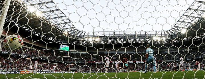 Le stade de l'Allianz Riviera lors du match Nice-Lorient, le 2 octobre 2016. (VALERY HACHE / AFP)